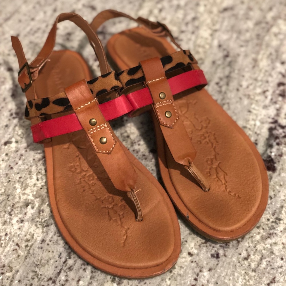 Leopard red sandal size 7.5